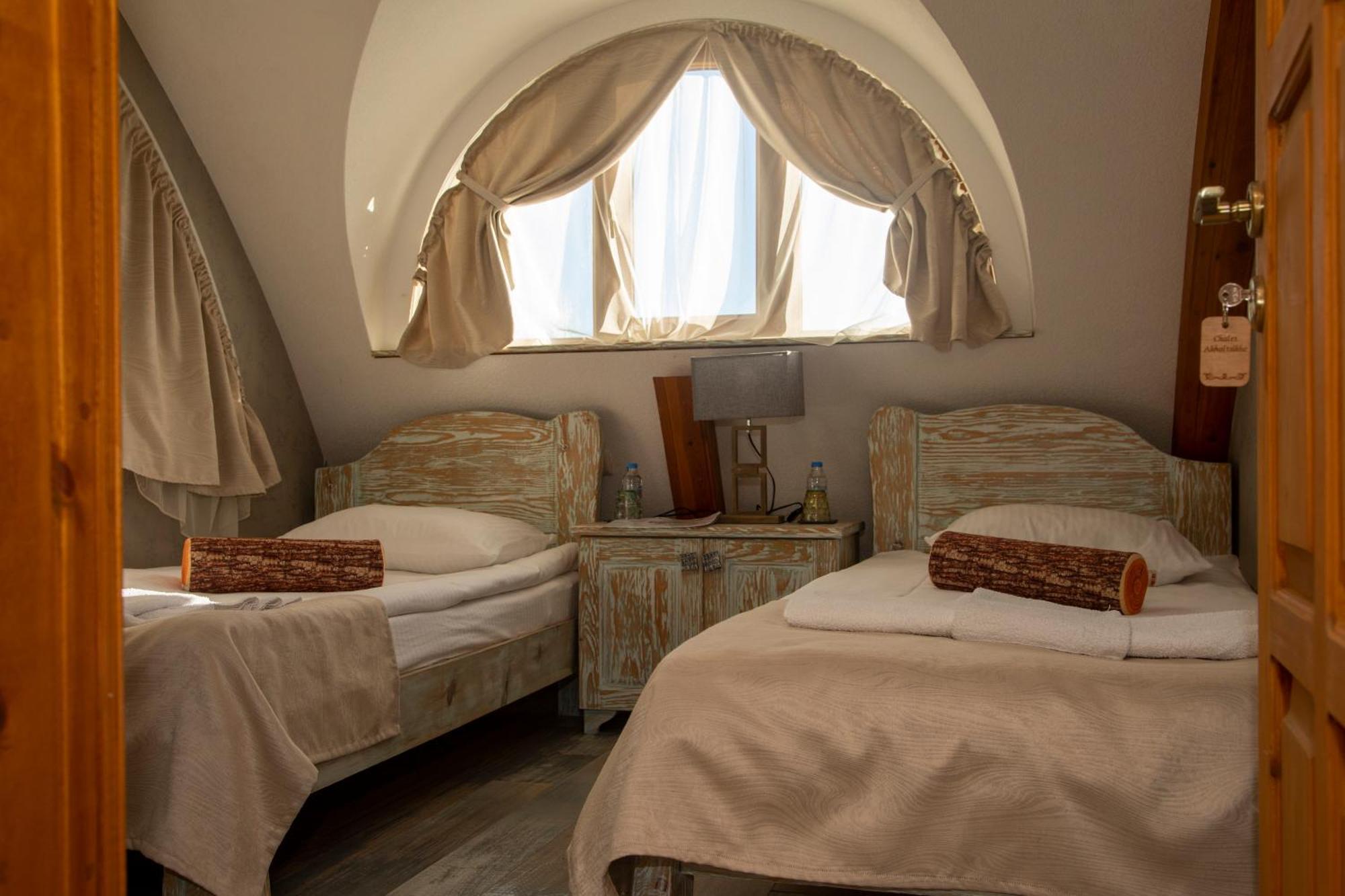 Art Chalet Akhaltsikhe  Δωμάτιο φωτογραφία
