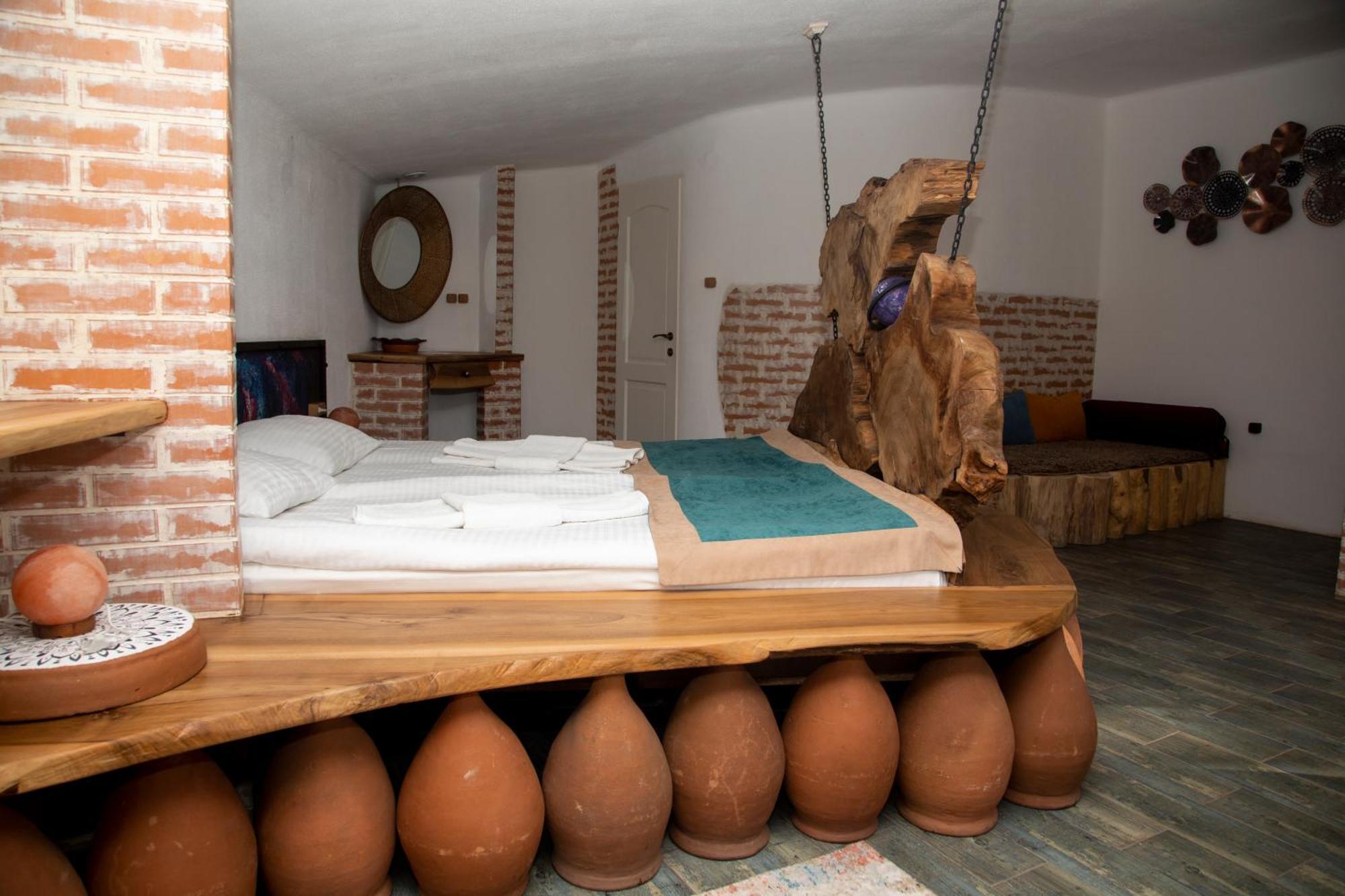 Art Chalet Akhaltsikhe  Δωμάτιο φωτογραφία